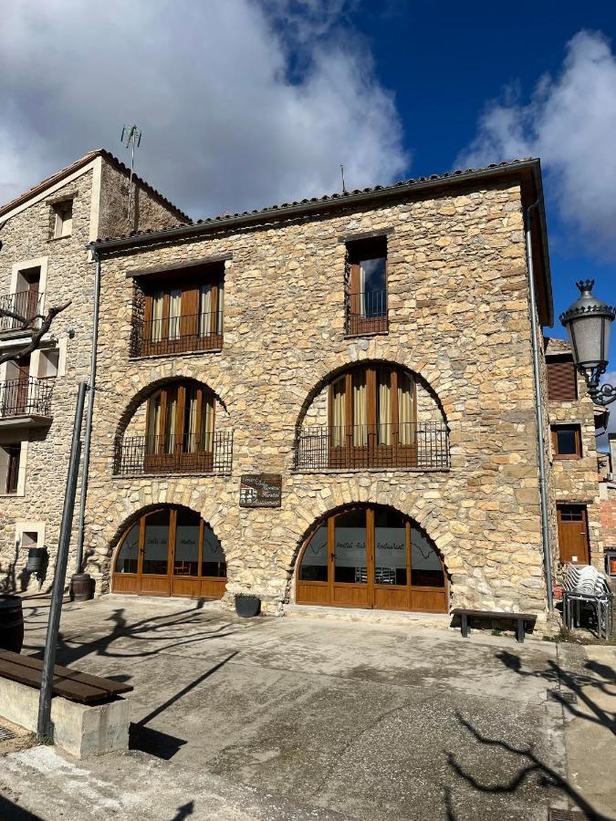 Hostal Centre Del Montsec Llimiana Екстериор снимка