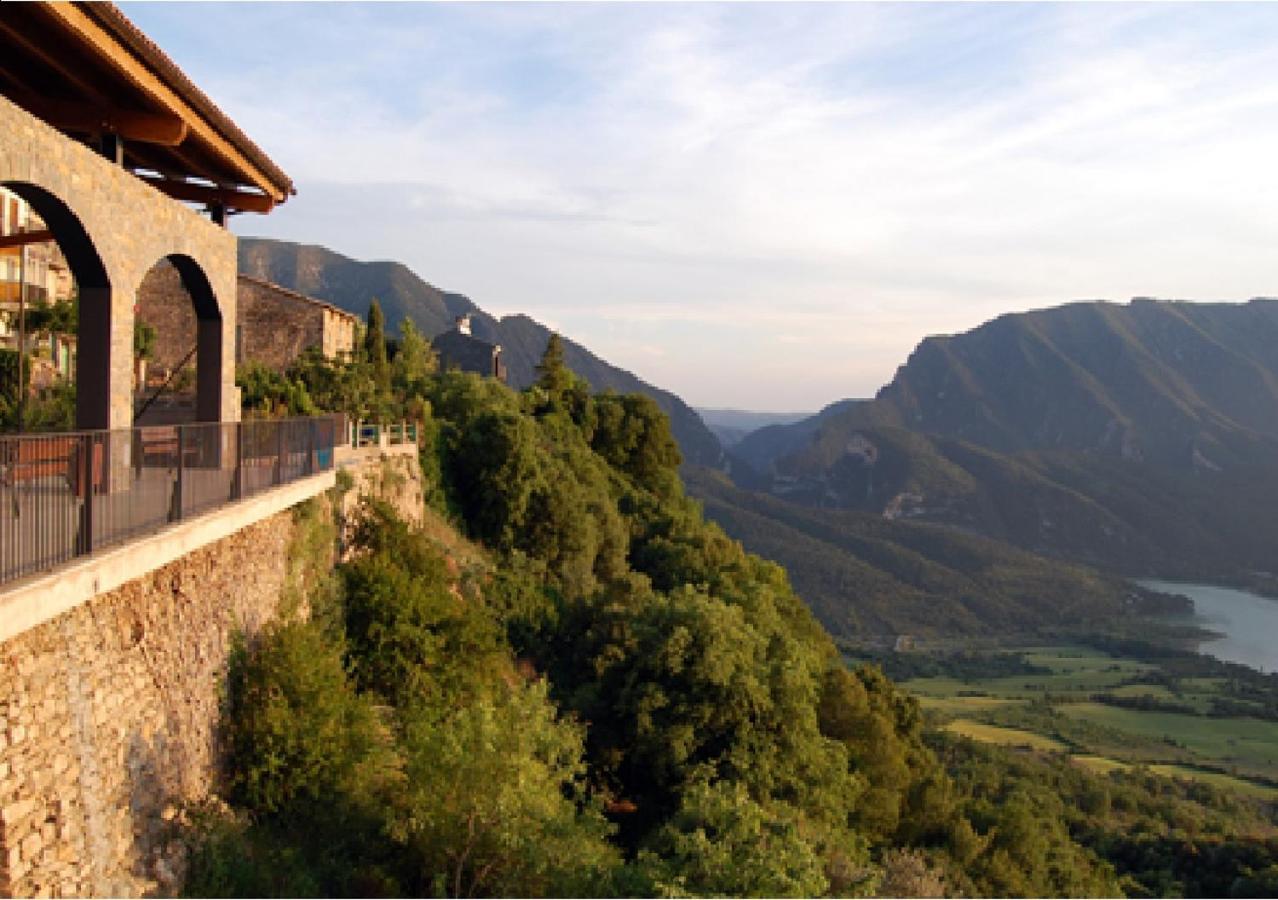 Hostal Centre Del Montsec Llimiana Екстериор снимка