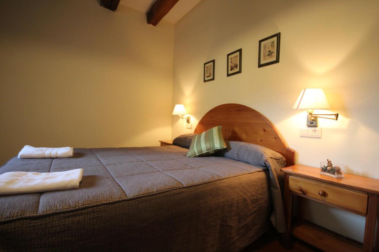 Hostal Centre Del Montsec Llimiana Екстериор снимка