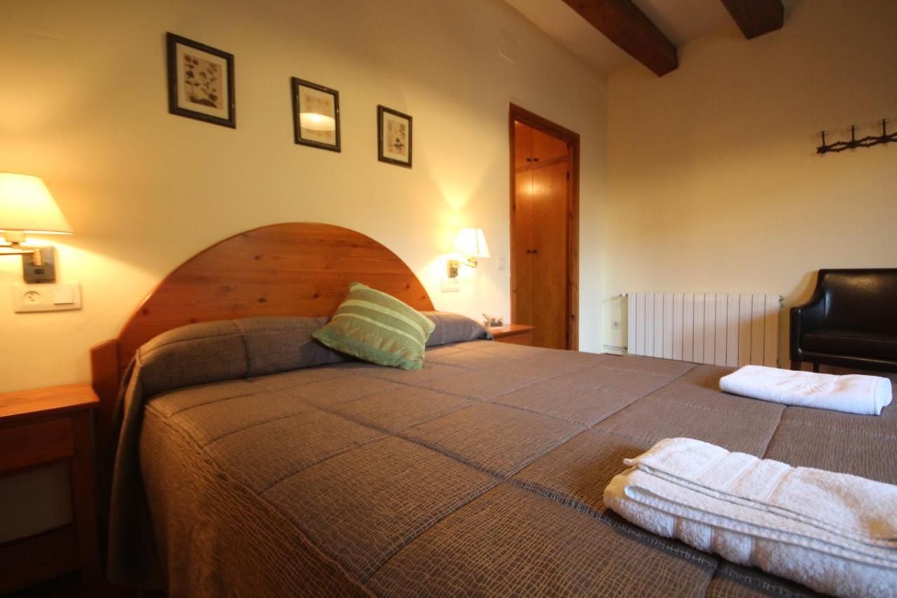 Hostal Centre Del Montsec Llimiana Екстериор снимка