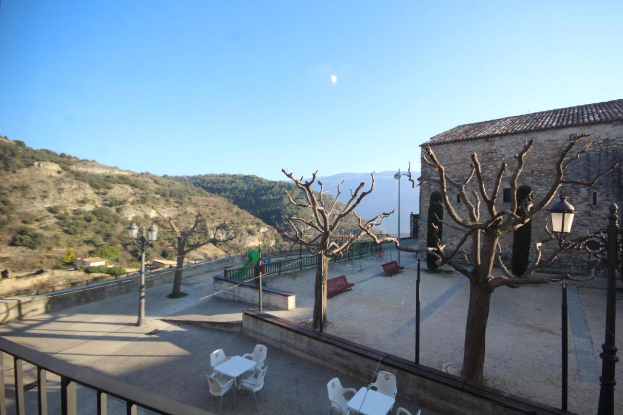 Hostal Centre Del Montsec Llimiana Екстериор снимка