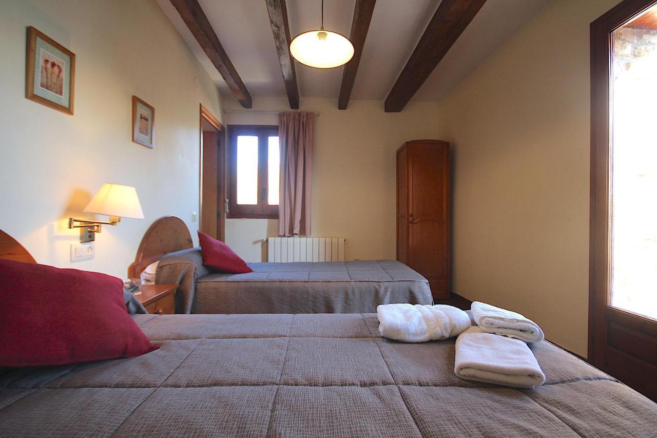 Hostal Centre Del Montsec Llimiana Екстериор снимка