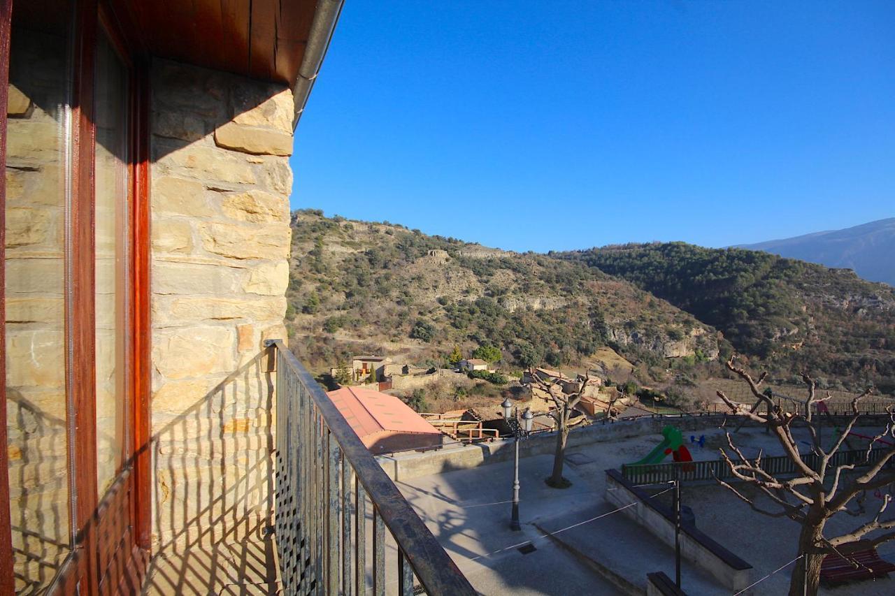 Hostal Centre Del Montsec Llimiana Екстериор снимка