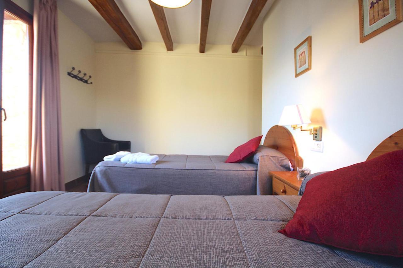 Hostal Centre Del Montsec Llimiana Екстериор снимка