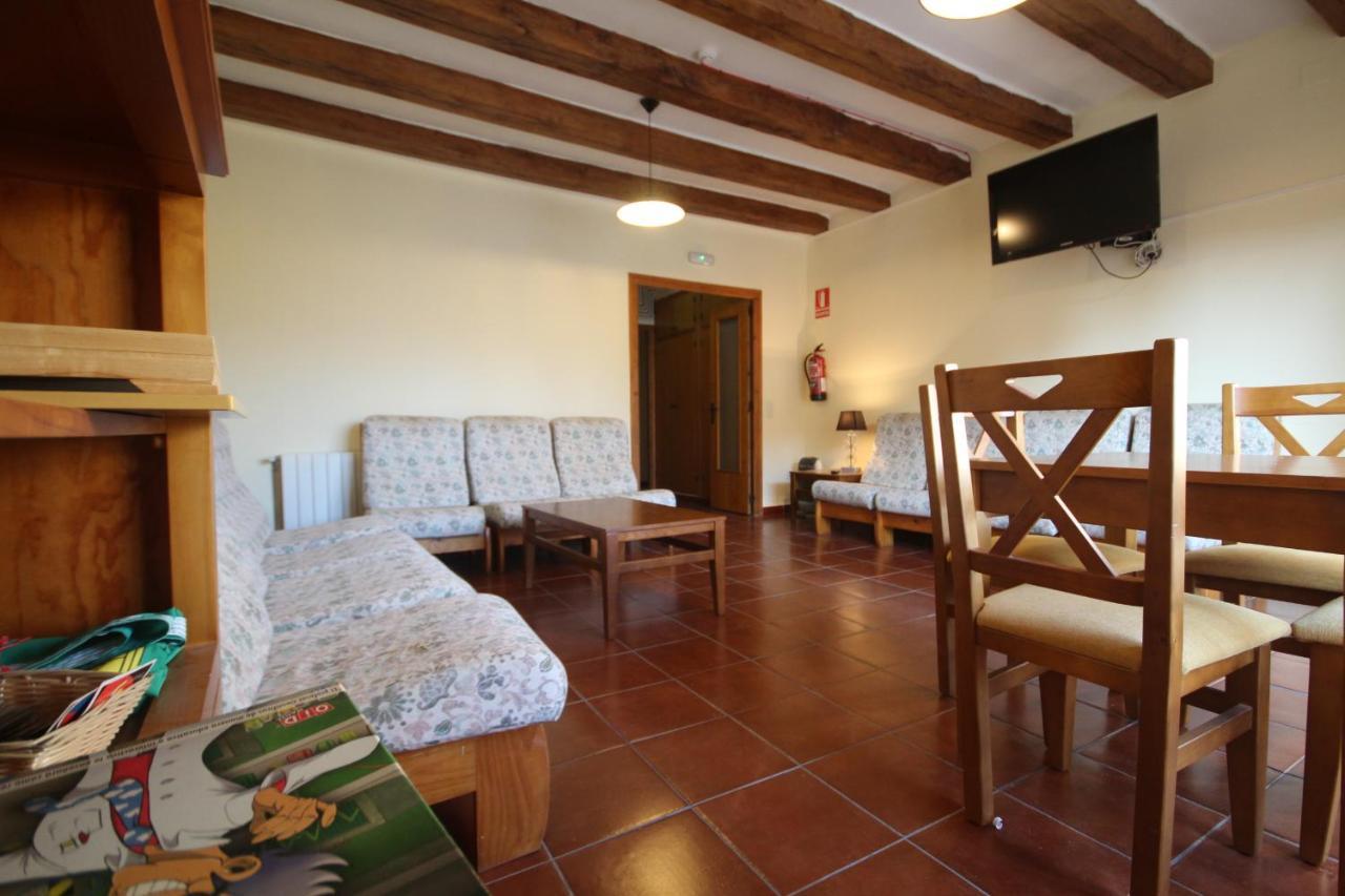 Hostal Centre Del Montsec Llimiana Екстериор снимка