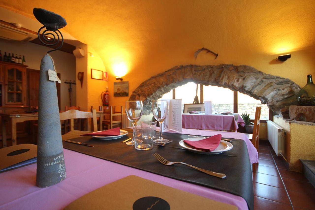 Hostal Centre Del Montsec Llimiana Екстериор снимка