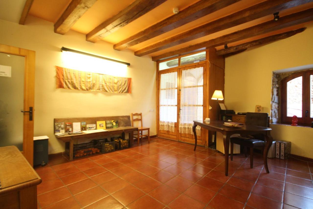 Hostal Centre Del Montsec Llimiana Екстериор снимка